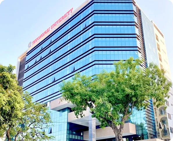 Khái niệm Căn bậc hai và Căn thức bậc hai được xây dựng trên nền tảng Đại số phổ thông