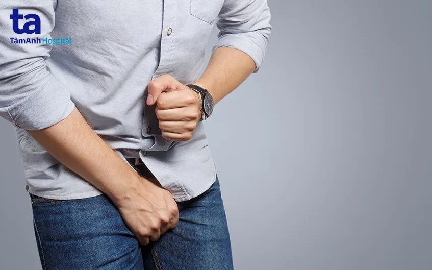 Các yếu tố nguy cơ làm tăng khả năng bị tiểu máu