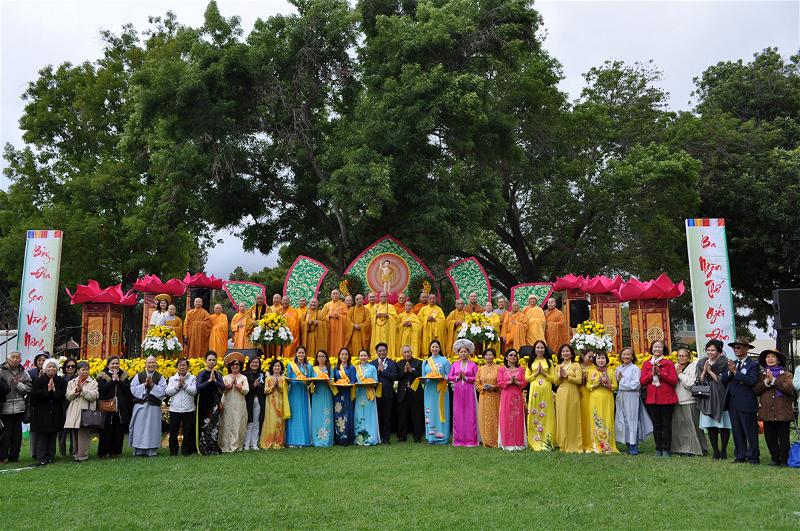 Giáo Án Tăng Cường Tiếng Việt Cho Trẻ Mầm Non: Chủ Đề Gia Đình – Họ Hàng Nhà Bé