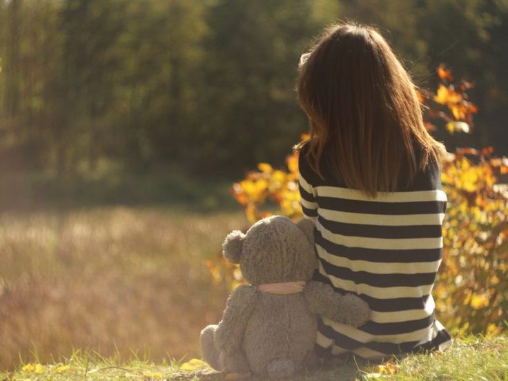 Tình Yêu Tan Vỡ: Khi Đôi Mắt, Môi Và Trái Tim Không Còn Nhau