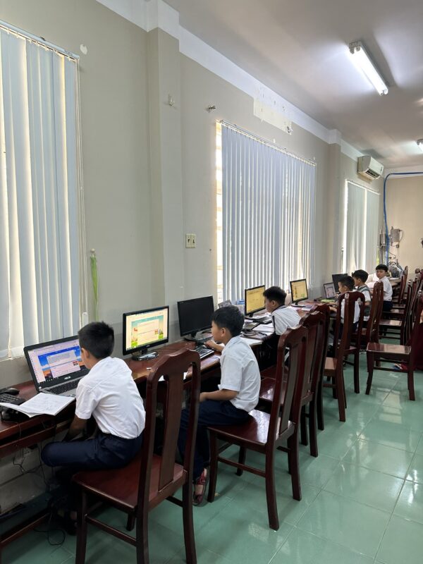 Giải Toán ViOlympic Qua Mạng: Hành Trình Vươn Tầm Quốc Tế