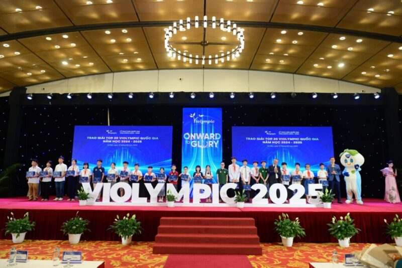 ViOlympic: Cuộc Thi Giải Toán Vật Lý Qua Mạng Và Những Định Hướng Mới