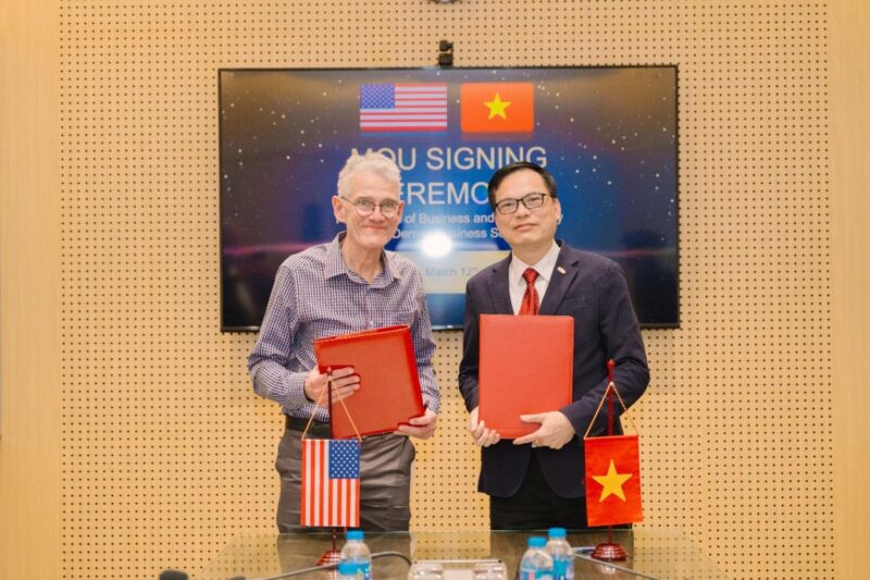 Hướng Dẫn Giải Toán Lớp 7 Tập 1 Theo Chân Trời Sáng Tạo: Cẩm Nang Toàn Diện Cho Học Sinh