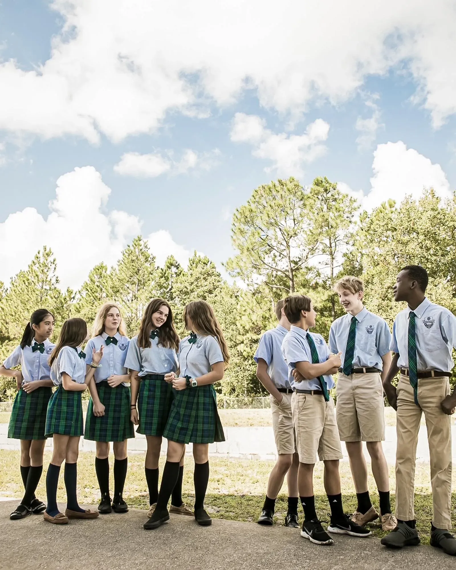 Cảnh sinh hoạt của học sinh tại Học viện cổ điển Cornerstone ở Florida, mô hình minh họa cho sự hồi sinh của hồi giáo cổ điển và giáo dục khai phóng.