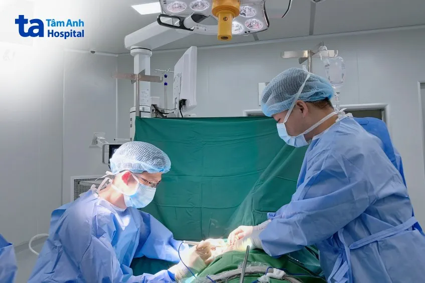 quá trình nâng ngực