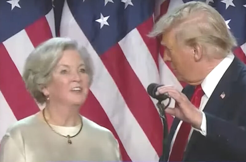 Hướng Dẫn Chi Tiết Cách Giải Hệ Phương Trình Tuyến Tính Bằng Ma Trận Nghịch Đảo