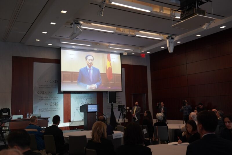 Kỳ Thi Đánh Giá Năng Lực Tiếng Việt Cho Người Nước Ngoài: Thách Thức Lớn, Cơ Hội Rộng Mở