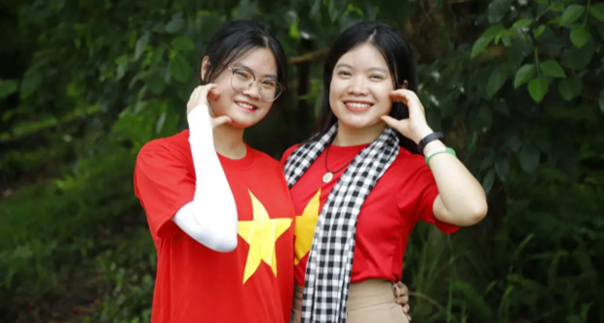 Chân dung bạn Trần Huyền một trong những tình nguyện viên tiêu biểu của nhóm Xanh